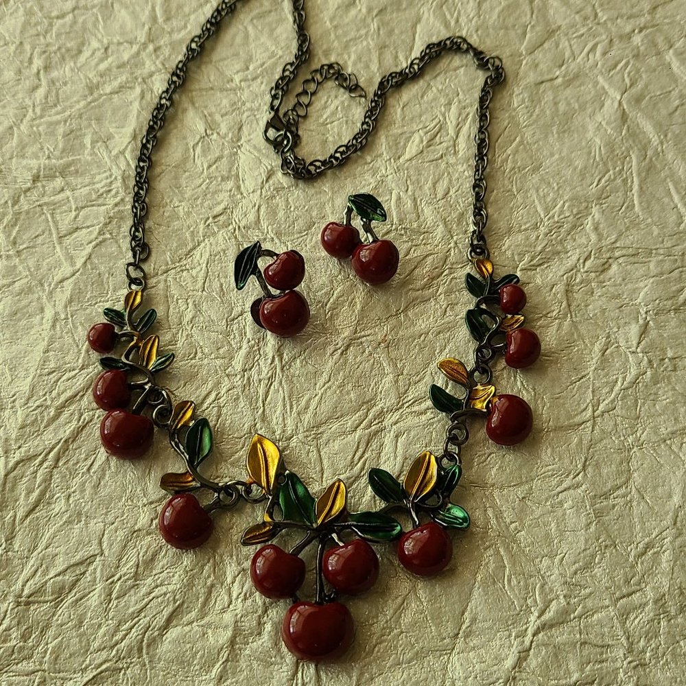 Red Cherries Short necklace-Remarkable Unique Necklace -Summer jewelry - Picture 5 of 9